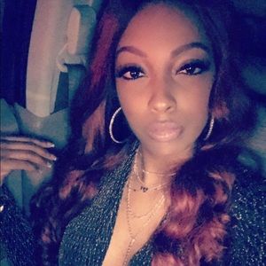 Meet your Posher, Sade